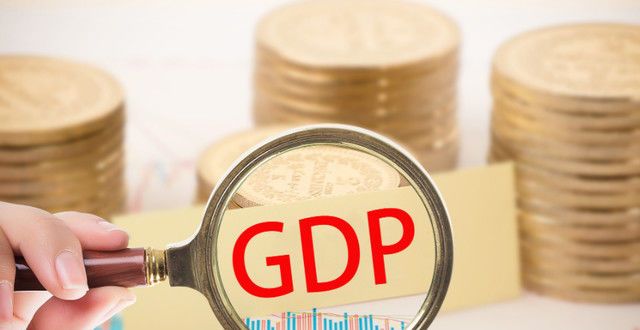 今年GDP能否突破15万亿美元？美国呢？两者还有多的差距