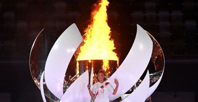 东京奥运正式开幕！日本网球名将点燃圣火 超级变变变惊艳世界！