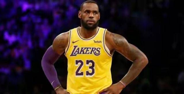 NBA历史上一共出现过多少次四双？梦上将做到过，詹皇韦少尴尬四双