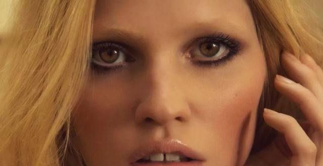 荷兰高端超模Lara Stone 结婚了！