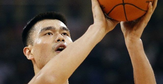 回忆NBA里的德比：阿联统治CBA后前往NBA，与姚明初次交手