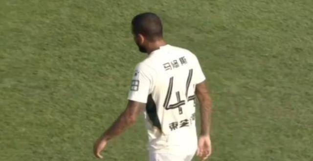 1-1，读秒扳平！中甲超级世界波，顾超沦为背景帝，李欣：我天呐