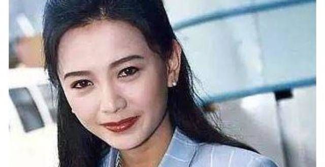 晋升准决赛曾与梁朝伟同居6年分手，独自把儿子抚养长，如今儿子是她的骄傲港姐再