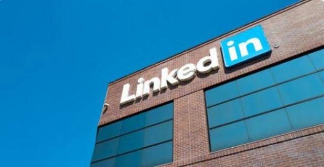 昨晚和今早：微软宣布将关闭LinkedIn China，并用新的求职申请取代它