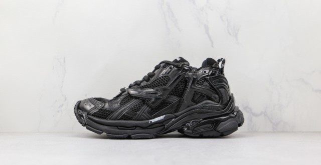 古典风衣裙巴黎世家Balenciaga Runner七代黑色复古做旧老爹鞋女神孙